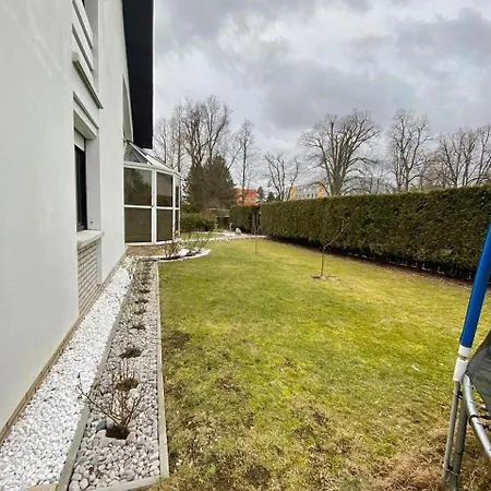 Dream House Prague East * Kamenice (Prague-East)